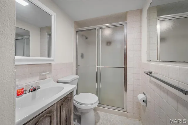 $299,900 | 4325 Tanglebrook Drive, Florissant, MO 63033