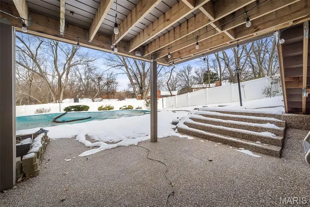 $299,900 | 4325 Tanglebrook Drive, Florissant, MO 63033