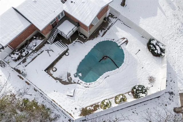 $299,900 | 4325 Tanglebrook Drive, Florissant, MO 63033