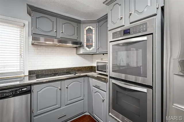 $299,900 | 4325 Tanglebrook Drive, Florissant, MO 63033