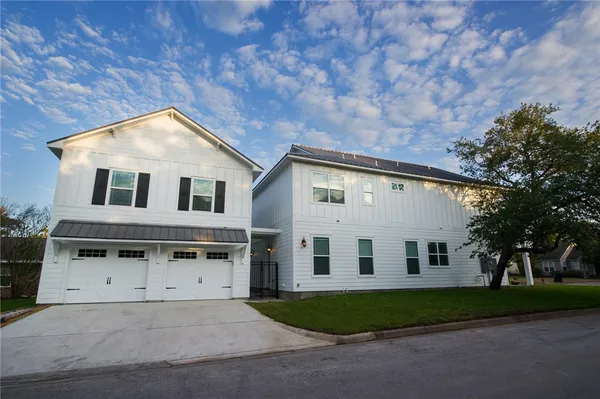 $2,000 | 701 Hereford Street, Unit A, College Station, TX 77840