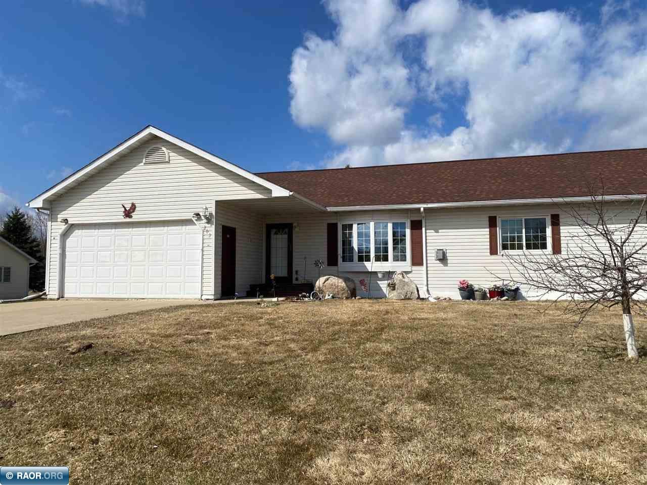203 Jefferson Street Buhl, MN 55713 - Photo 1 of 21