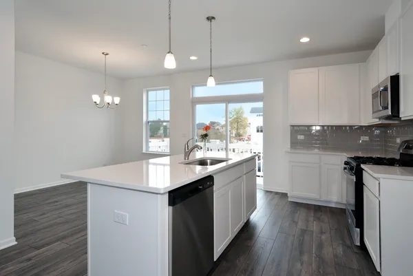 $3,500 | 309 Timberleaf Circle, Roselle, IL 60172