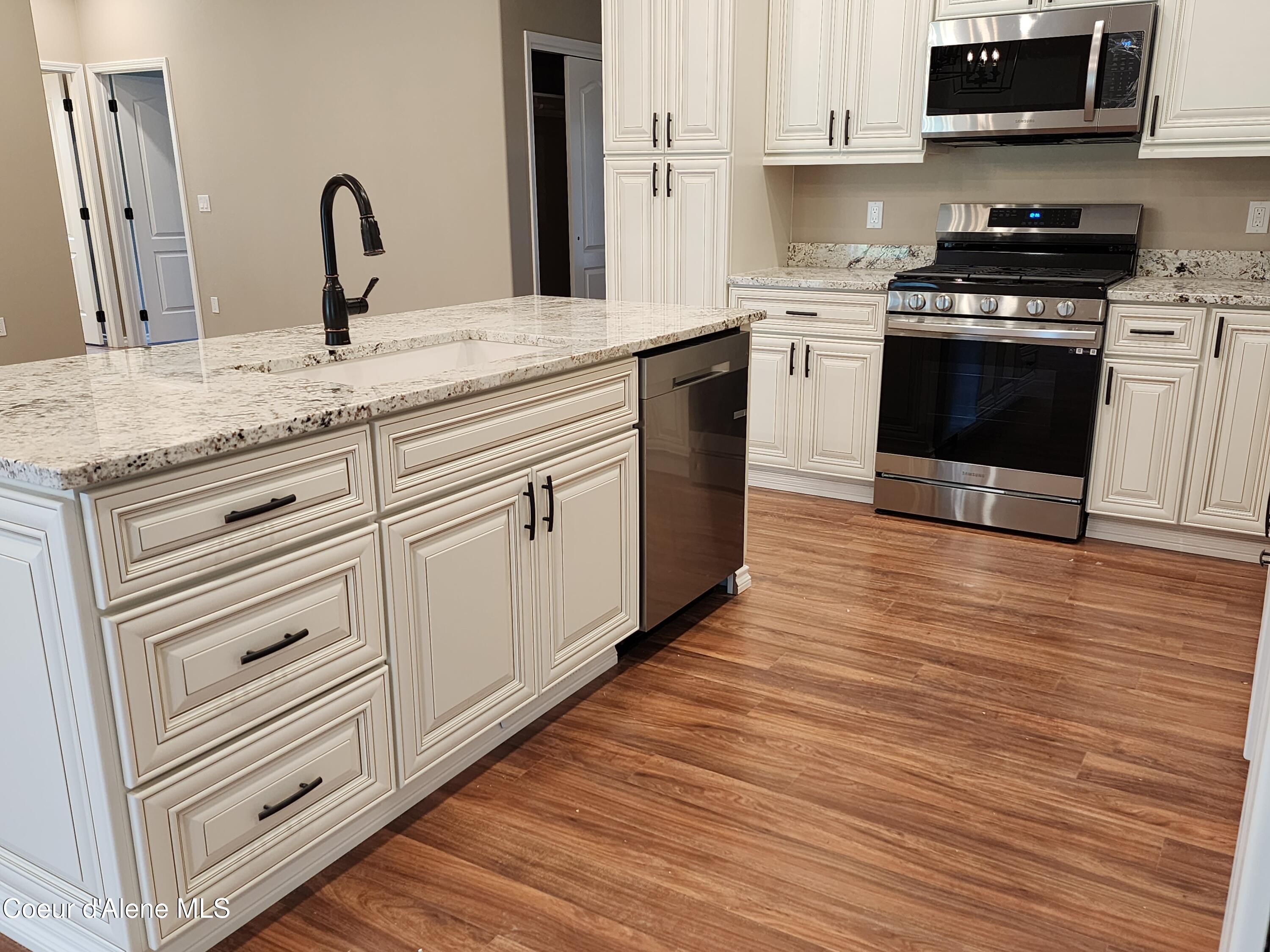 415 Elk Road Moyie Springs, ID 83845 - Photo 8 of 40 August 2025