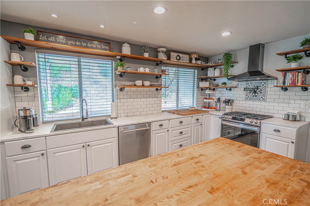 604 North Hudspeth Avenue Simi Valley, CA 93065 - Photo 11 of 60