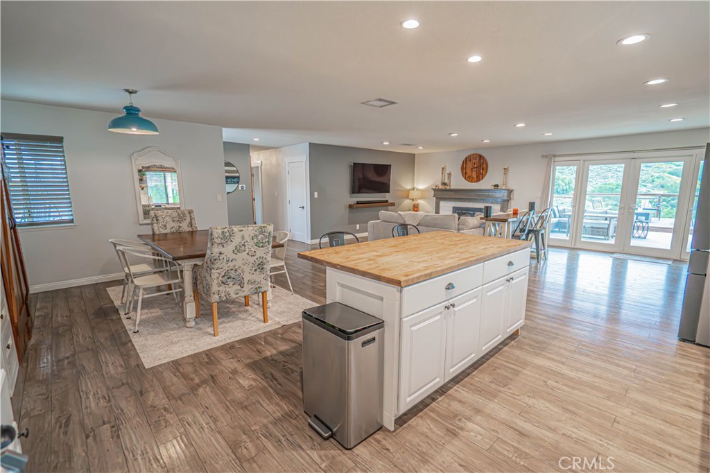 604 North Hudspeth Avenue Simi Valley, CA 93065 - Photo 12 of 60