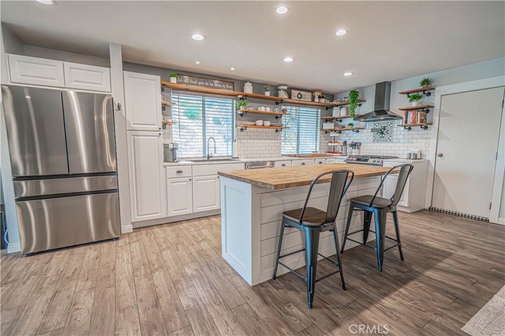 604 North Hudspeth Avenue Simi Valley, CA 93065 - Photo 10 of 60