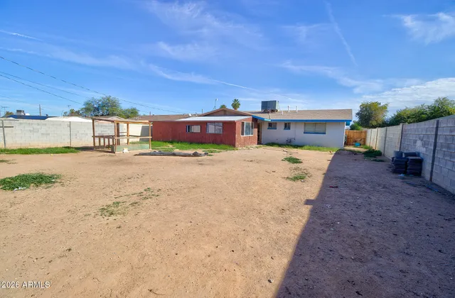 $275,000 | 1114 North La Siesta Drive, Eloy, AZ 85131