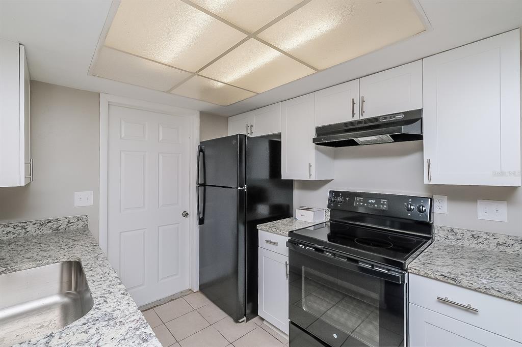 6905 Amarillo Street Port Richey, FL 34668 - Photo 7 of 19 Kitchen