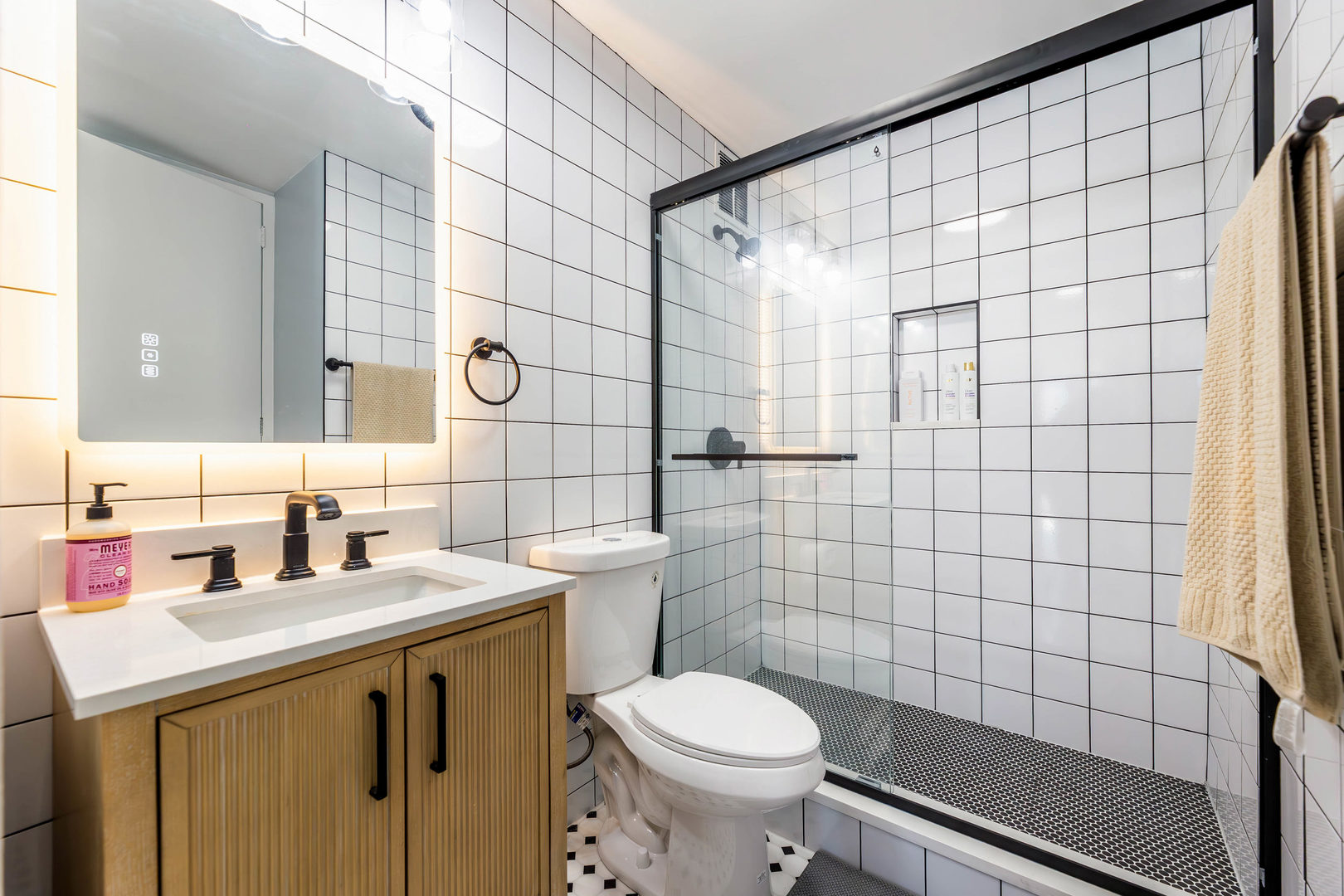 1 East Scott Street, Unit 2004 Chicago, IL 60610 - Photo 13 of 21