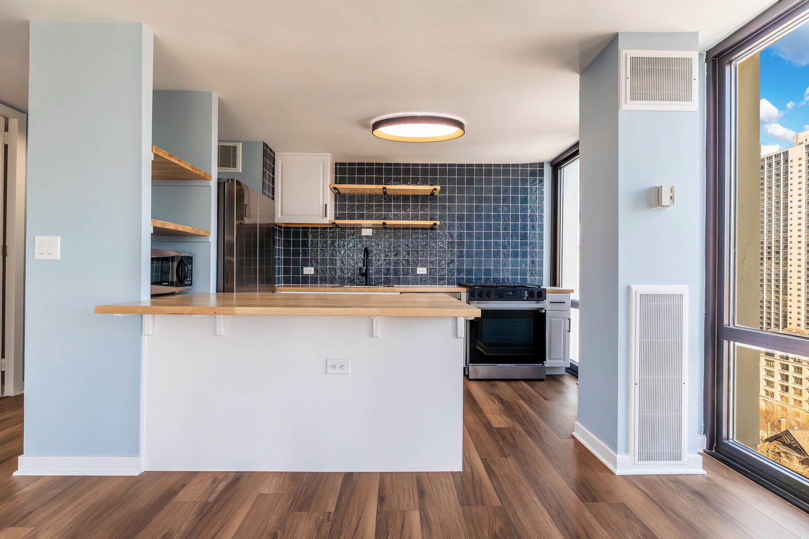 1 East Scott Street, Unit 2004 Chicago, IL 60610 - Photo 2 of 21