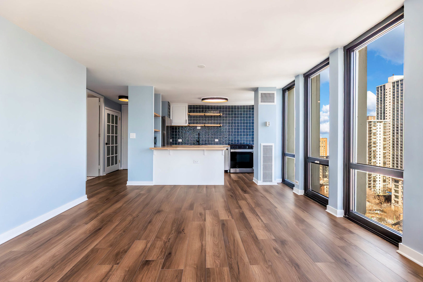 1 East Scott Street, Unit 2004 Chicago, IL 60610 - Photo 6 of 21