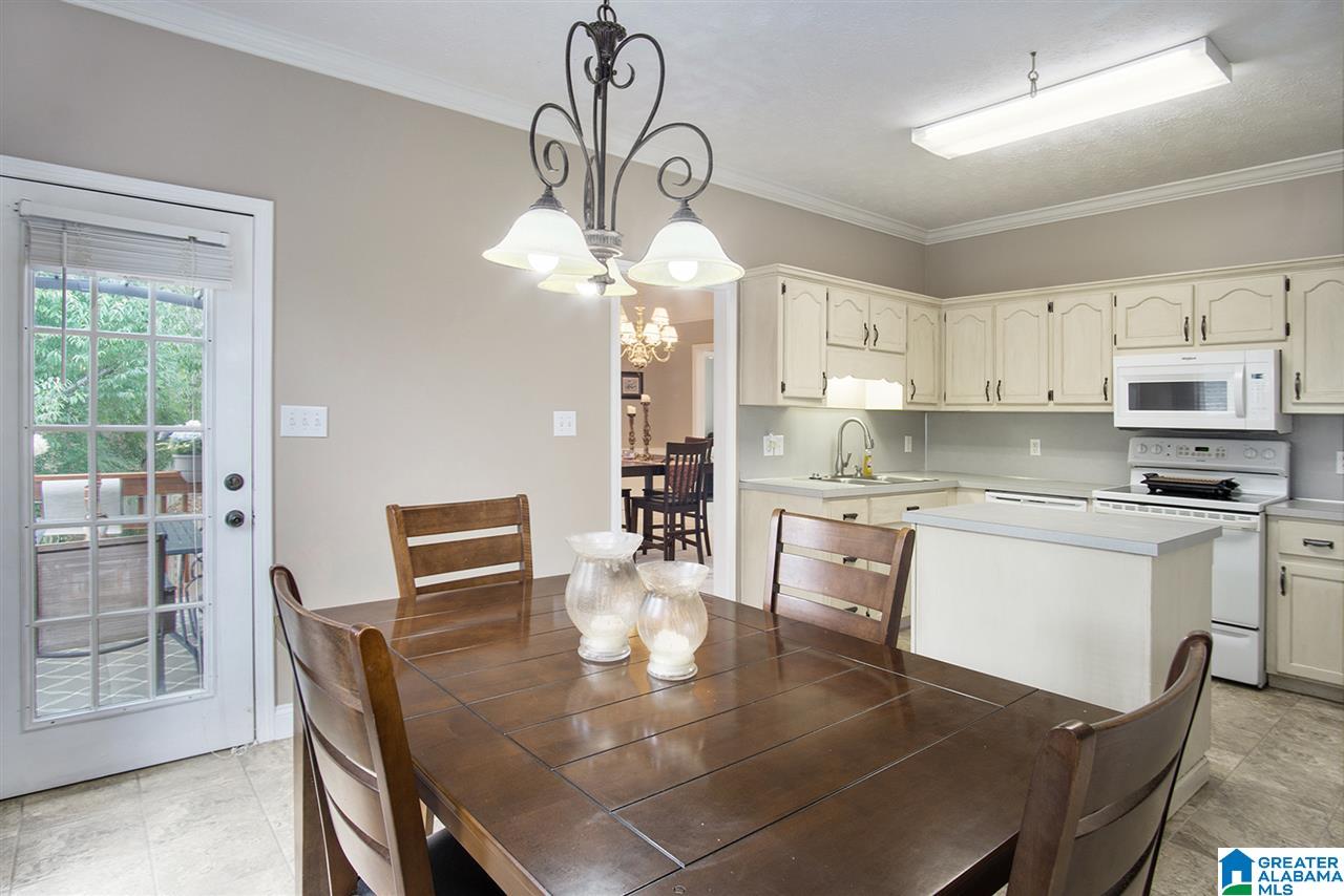 105 Kentwood Way Alabaster, AL 35007 - Photo 17 of 33