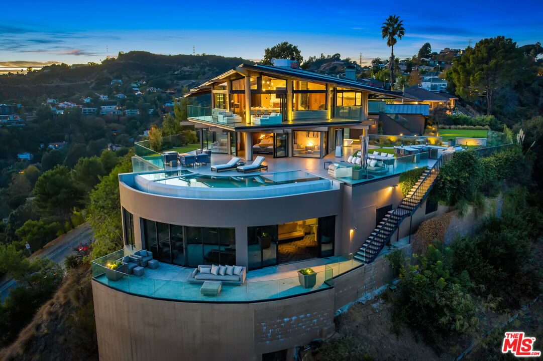 7000 Macapa Drive Los Angeles, CA 90068 - Photo 2 of 54