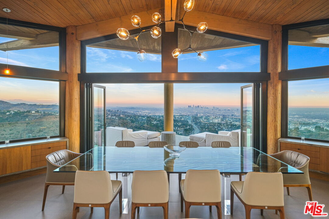 7000 Macapa Drive Los Angeles, CA 90068 - Photo 12 of 54