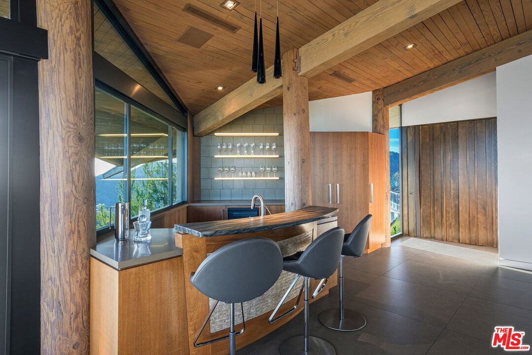 7000 Macapa Drive Los Angeles, CA 90068 - Photo 25 of 54