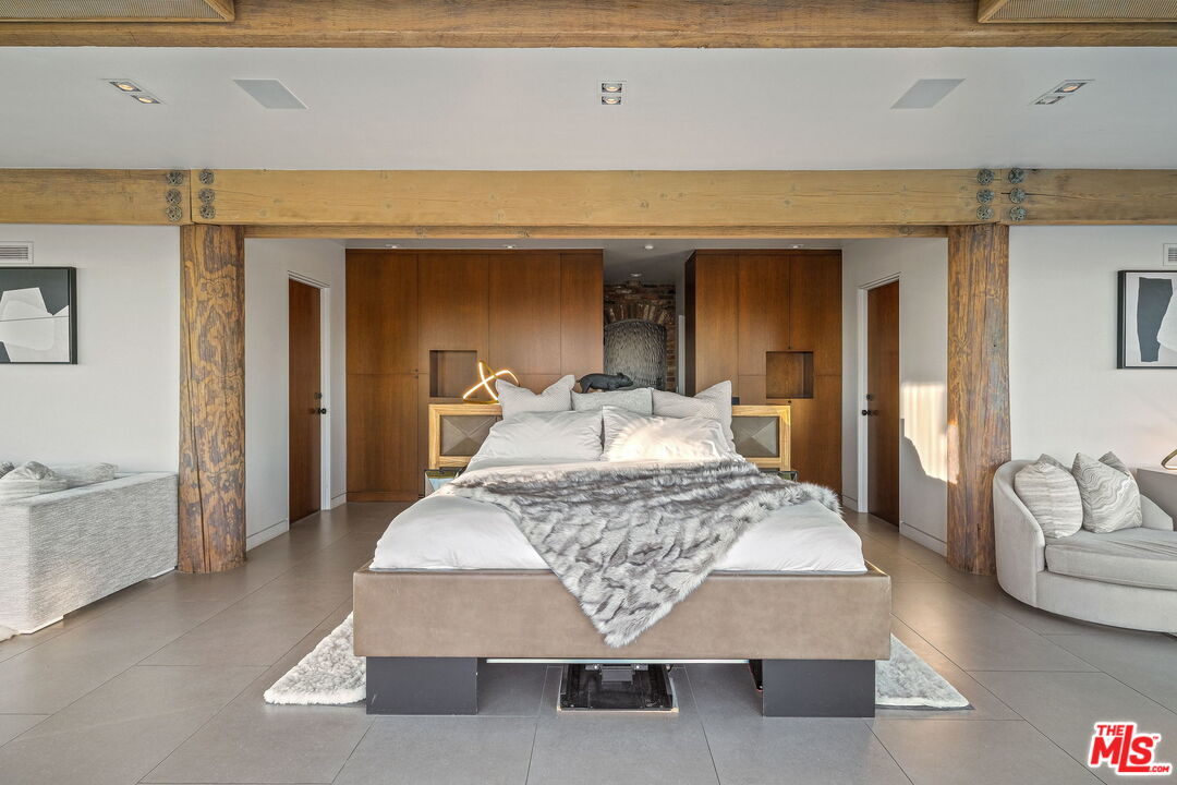 7000 Macapa Drive Los Angeles, CA 90068 - Photo 30 of 54