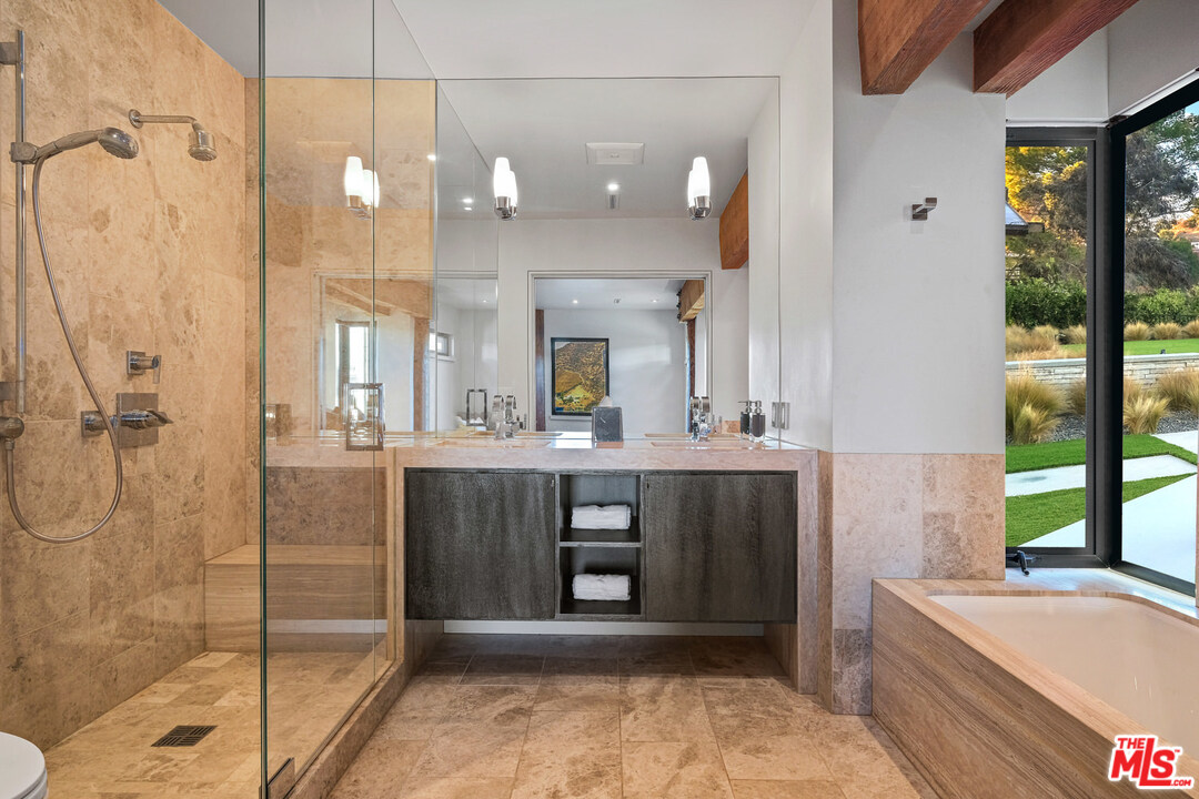 7000 Macapa Drive Los Angeles, CA 90068 - Photo 36 of 54