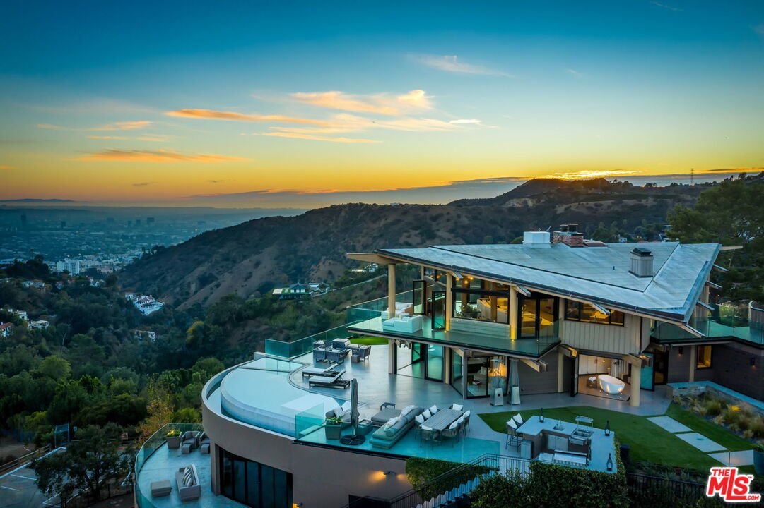 7000 Macapa Drive Los Angeles, CA 90068 - Photo 5 of 54