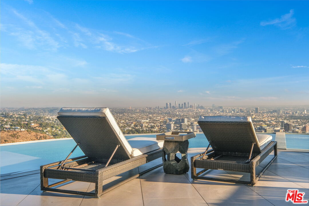 7000 Macapa Drive Los Angeles, CA 90068 - Photo 43 of 54