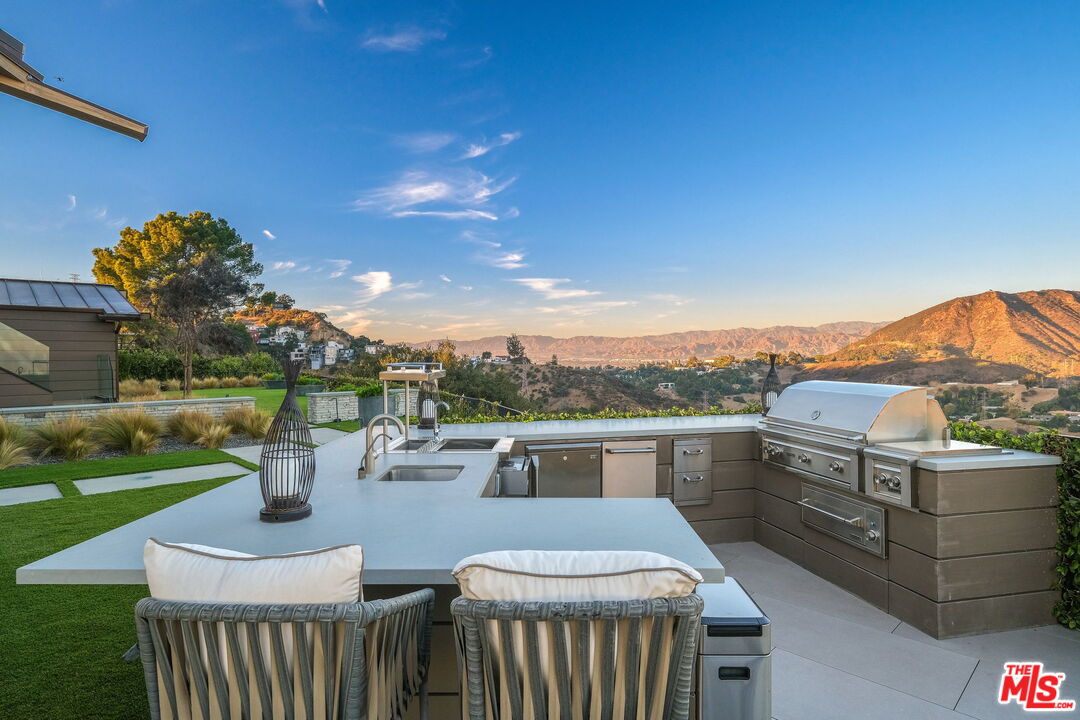 7000 Macapa Drive Los Angeles, CA 90068 - Photo 45 of 54