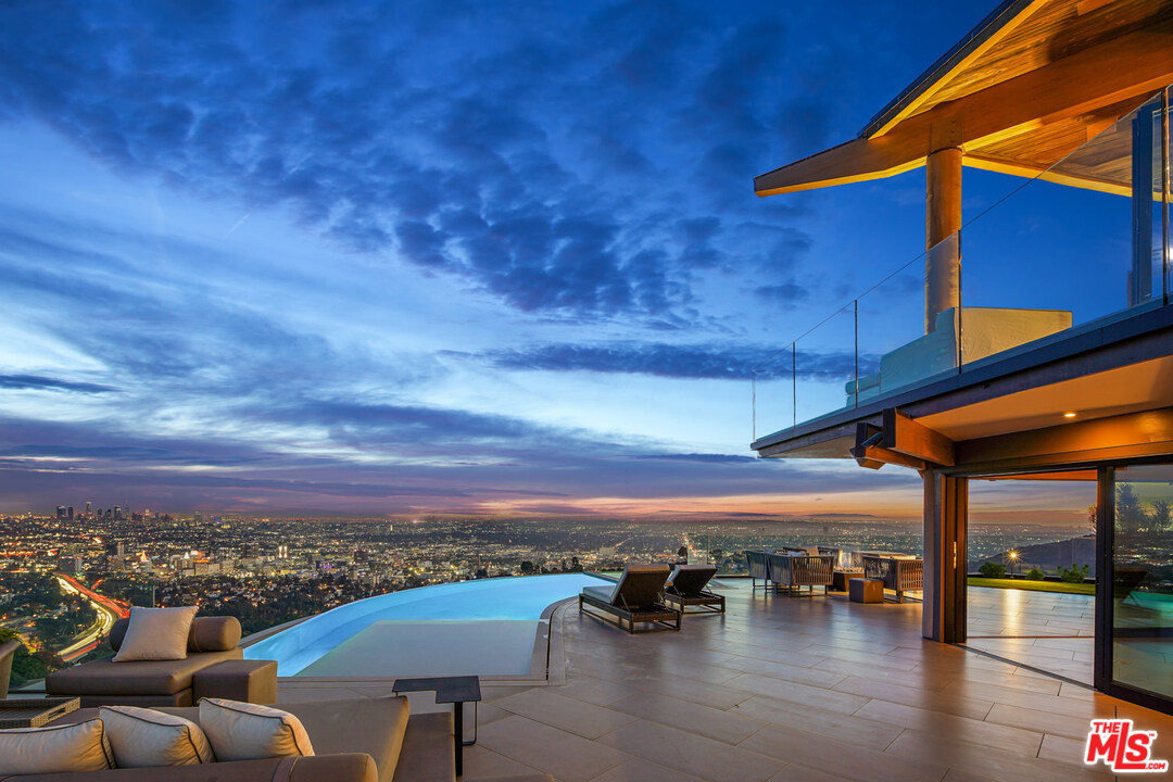 7000 Macapa Drive Los Angeles, CA 90068 - Photo 6 of 54