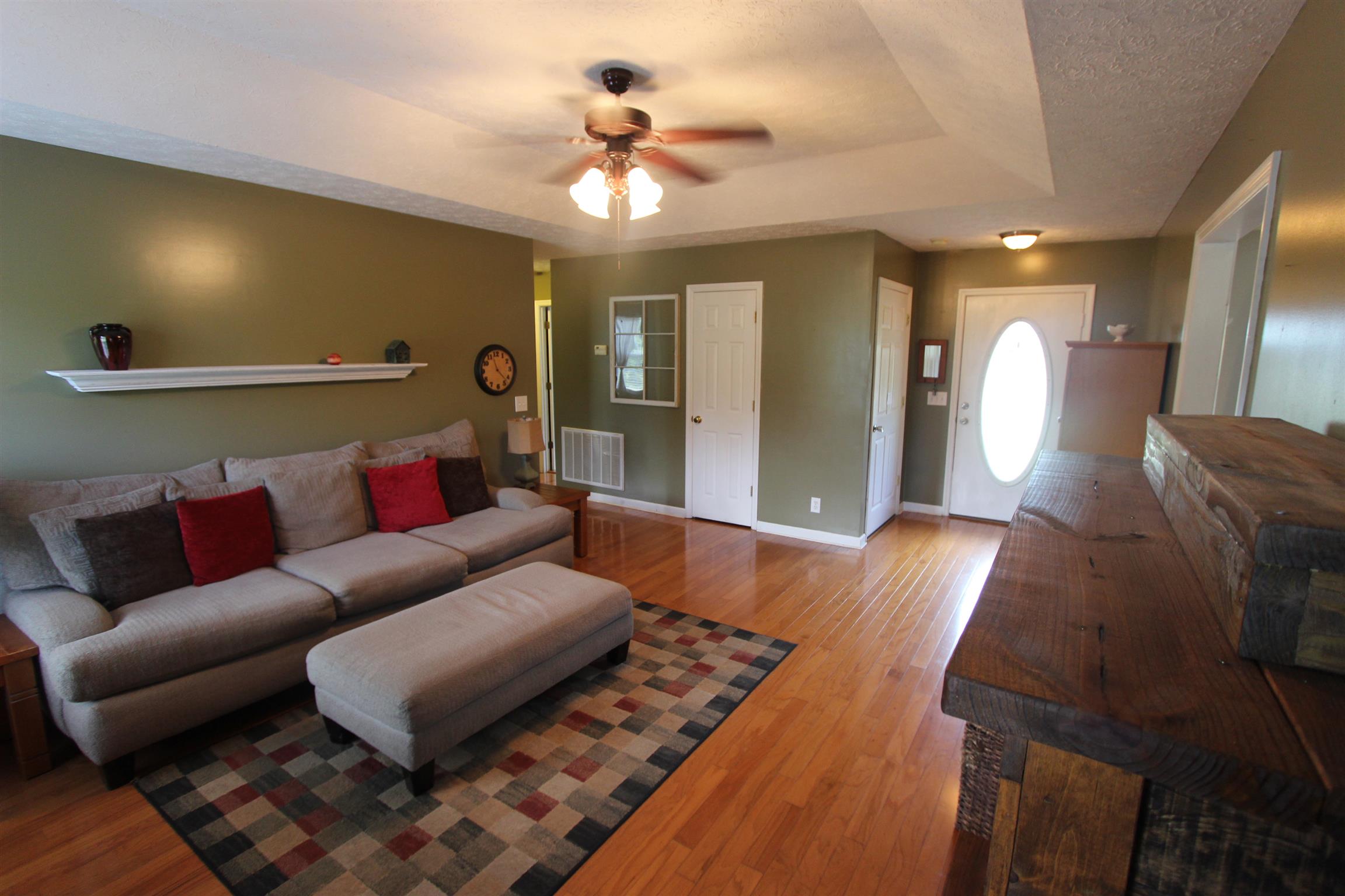 2175 Belotes Ferry Road Lebanon, TN 37087 - Photo 4 of 30 Living Room