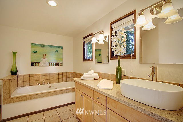 723 Caspers Street Edmonds, WA 98020 - Photo 14 of 21 Gallery Image 14