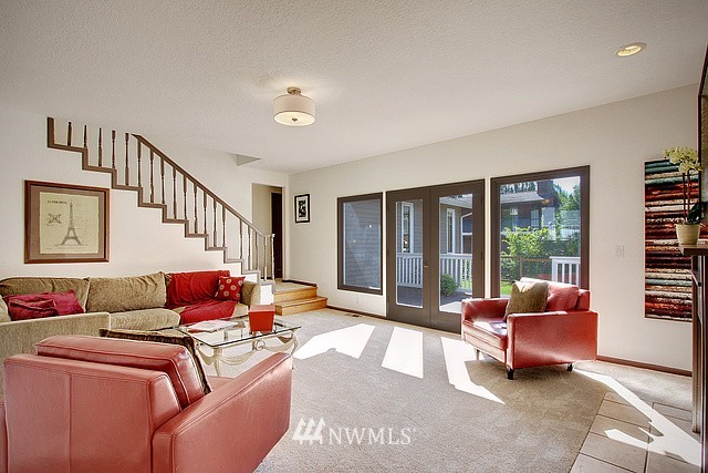 723 Caspers Street Edmonds, WA 98020 - Photo 4 of 21 Gallery Image 4