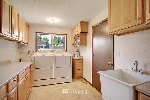 723 Caspers Street Edmonds, WA 98020 - Photo 10 of 21 Gallery Image 10