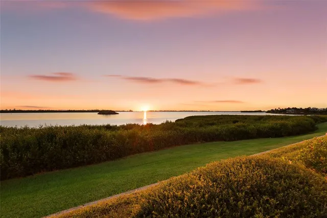 $339,000 | 4761 Independence Drive, Unit 4761, Bradenton, FL 34210