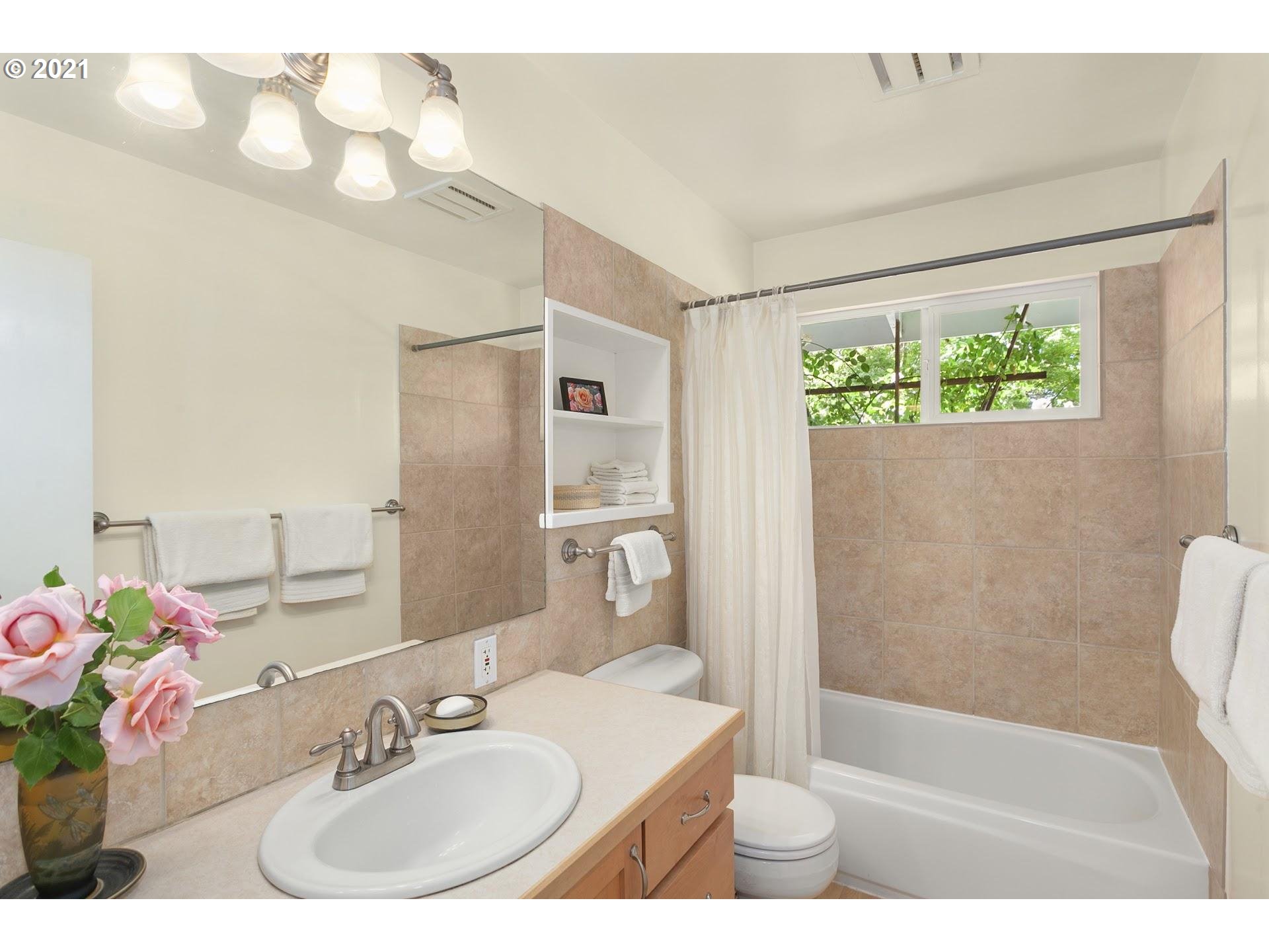 11250 Northwest Rainmont Road Portland, OR 97229 - Photo 21 of 32 Gallery Image 21