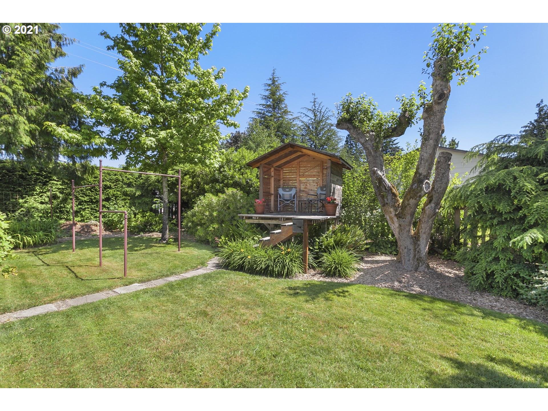 11250 Northwest Rainmont Road Portland, OR 97229 - Photo 8 of 32 Gallery Image 8