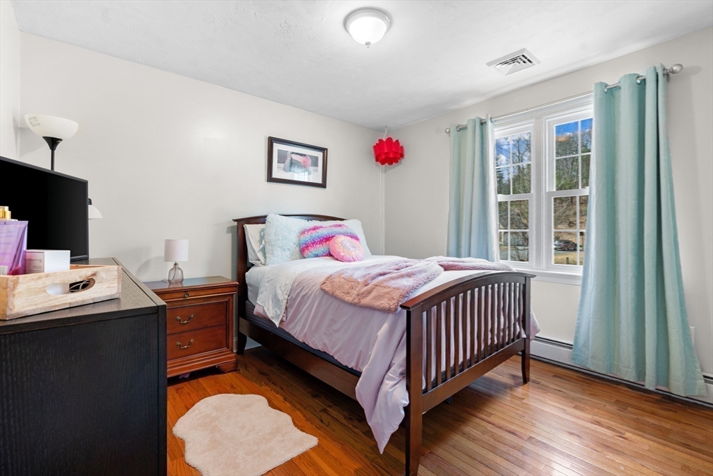 11 Stuart Road Sterling, MA 01564 - Photo 22 of 31 Gallery Image 22
