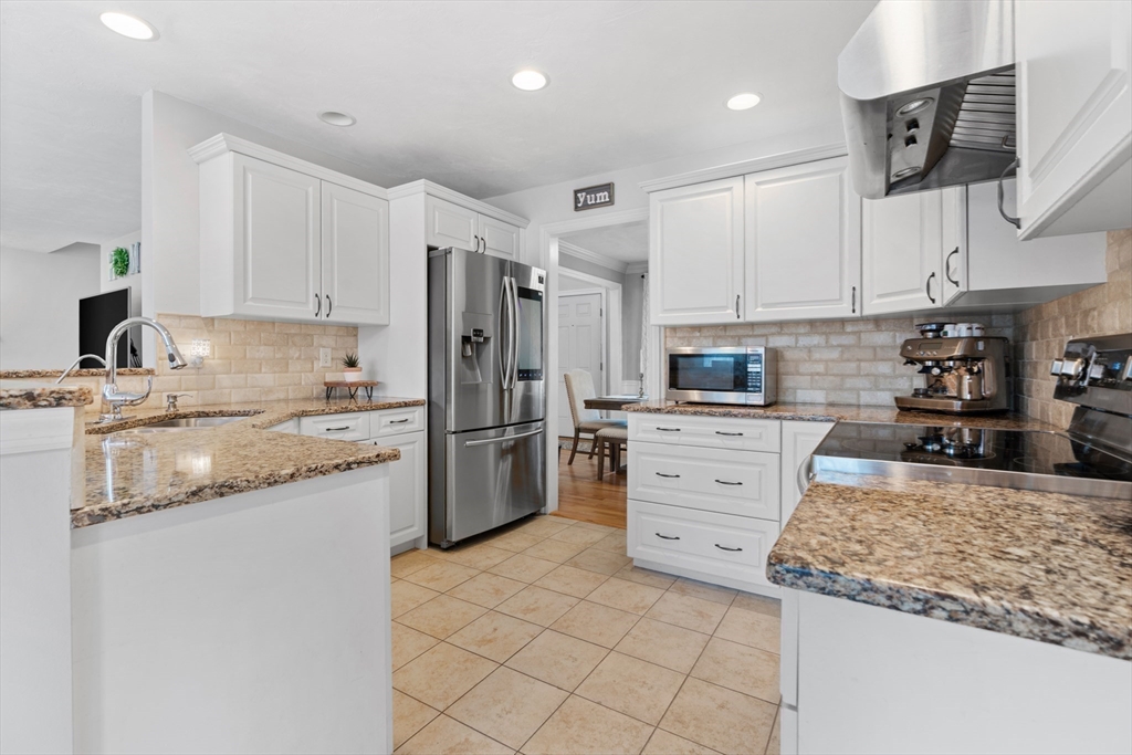 11 Stuart Road Sterling, MA 01564 - Photo 7 of 31 Gallery Image 7