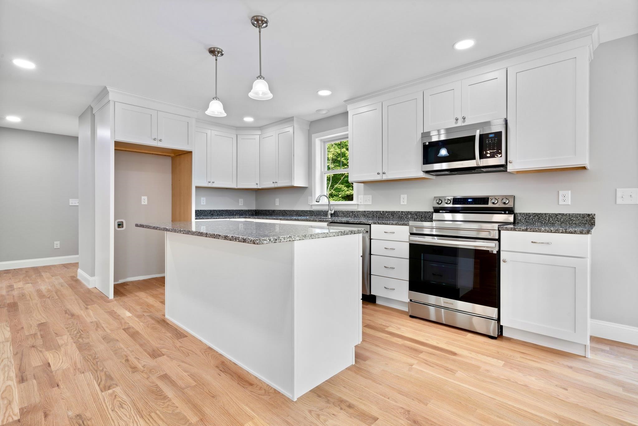 4 Lorelai Way Nashua, NH 03062 - Photo 13 of 18