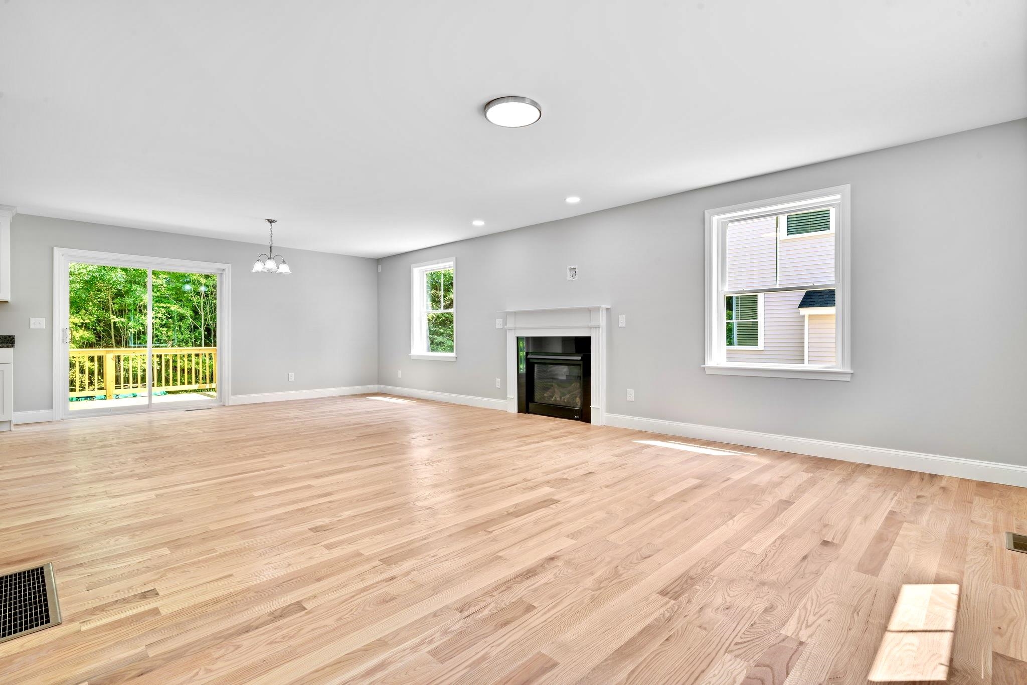 4 Lorelai Way Nashua, NH 03062 - Photo 15 of 18