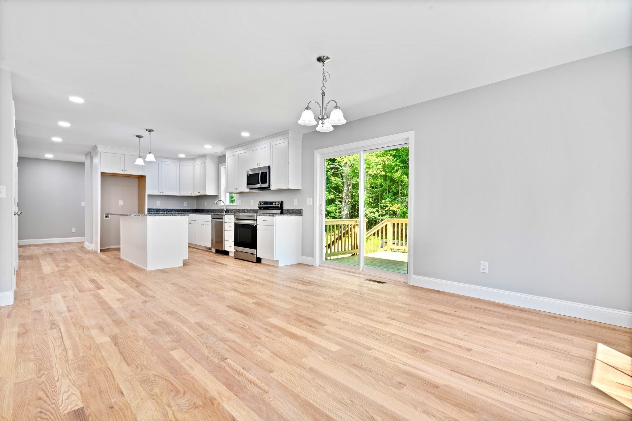 4 Lorelai Way Nashua, NH 03062 - Photo 10 of 18