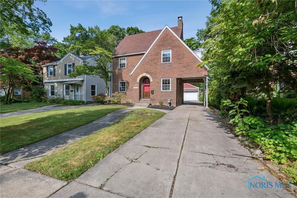 3413 Cheltenham Road Toledo, OH 43606 - Photo 3 of 40 Gallery Image 3