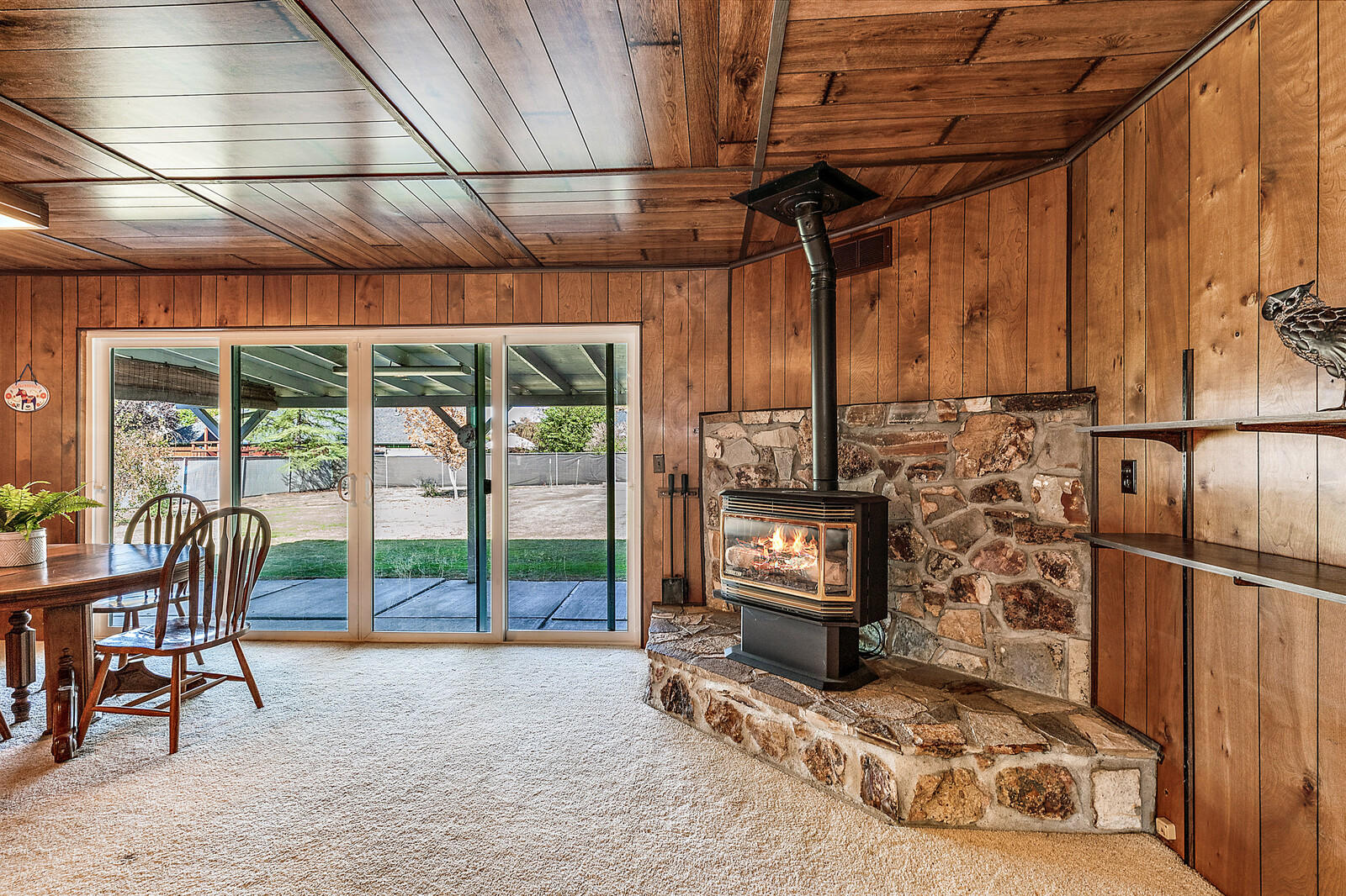 2925 Delta Waters Road Medford, OR 97504 - Photo 7 of 22 07