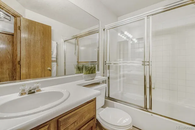 $585,000 | 5005 East 117th Avenue, Thornton, CO 80233