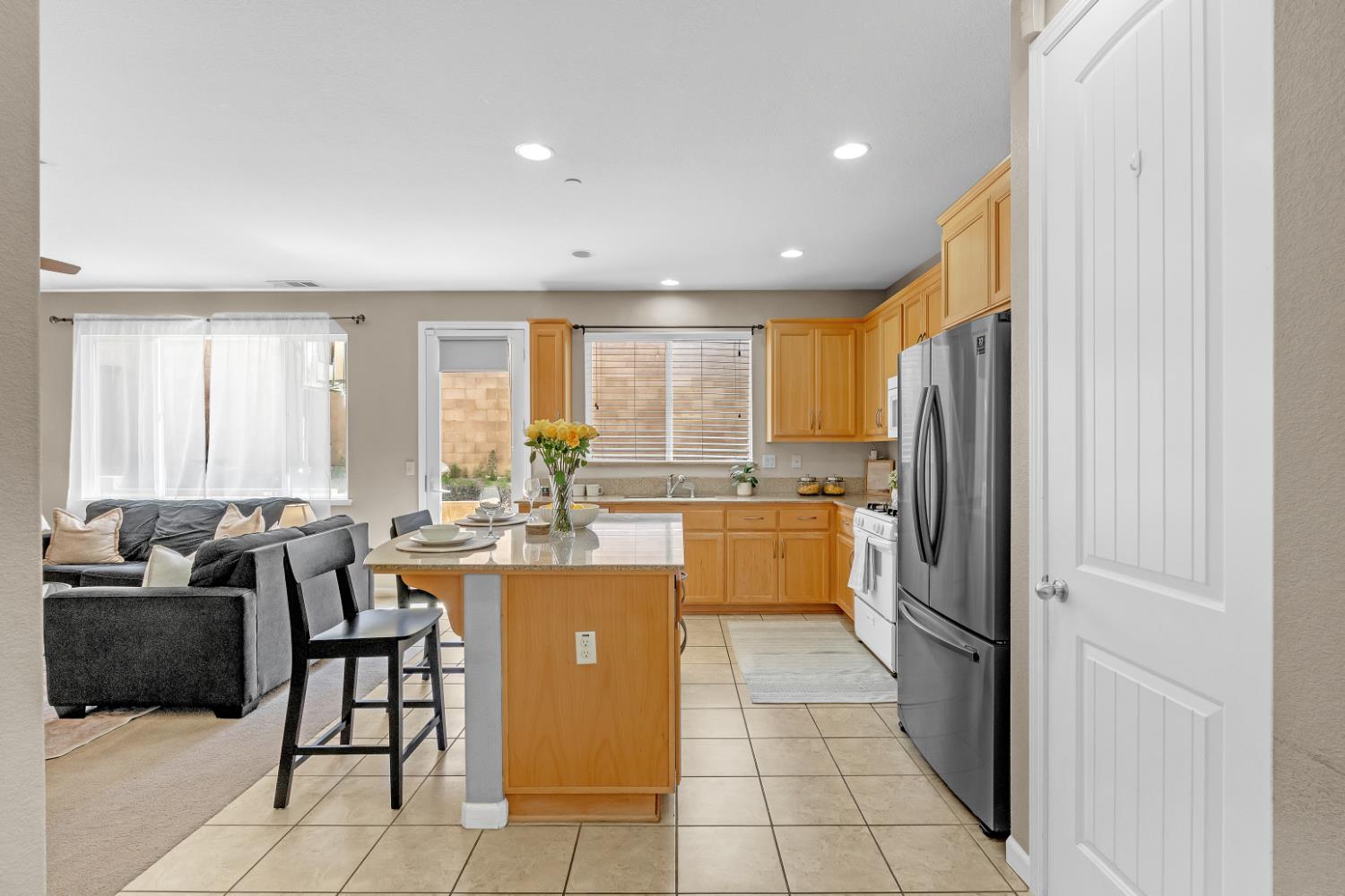 1672 Roma Drive Pittsburg, CA 94565 - Photo 11 of 52