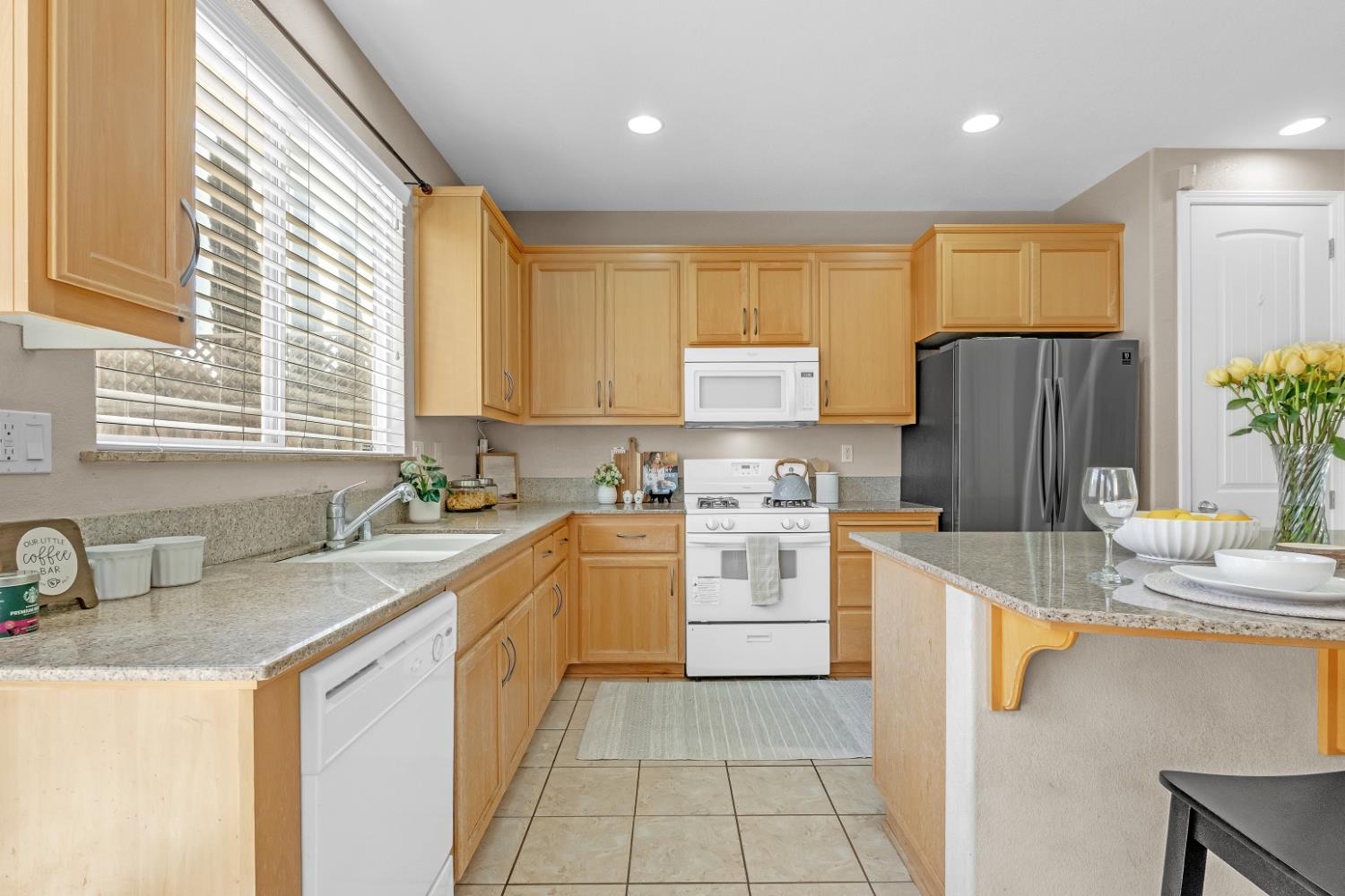 1672 Roma Drive Pittsburg, CA 94565 - Photo 13 of 52