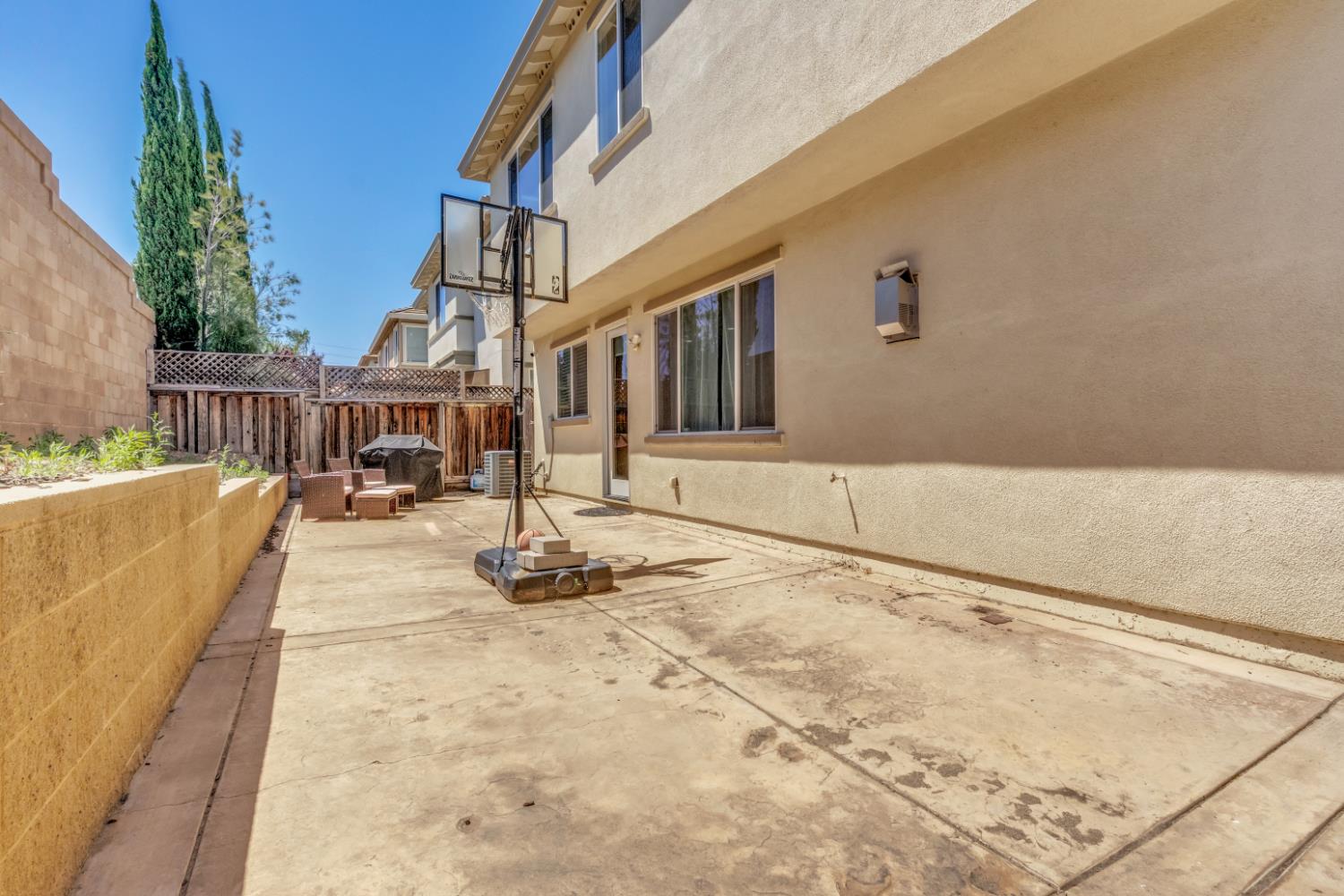 1672 Roma Drive Pittsburg, CA 94565 - Photo 37 of 52