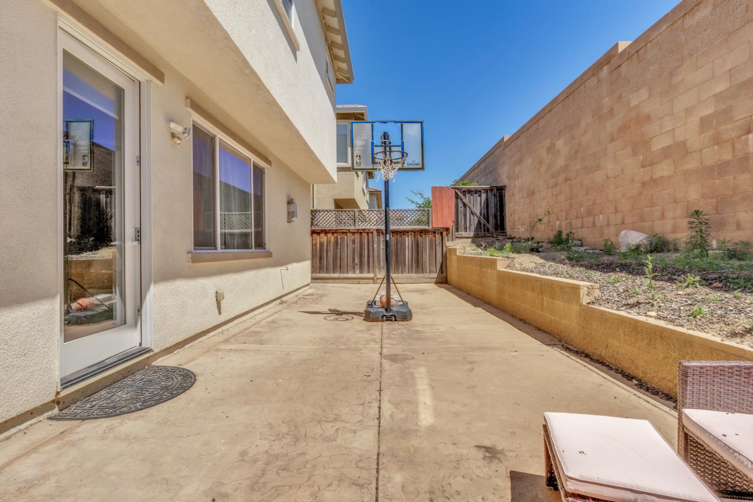 1672 Roma Drive Pittsburg, CA 94565 - Photo 40 of 52