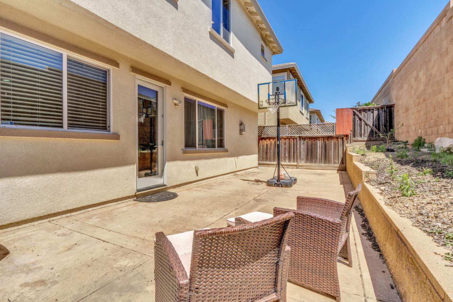 1672 Roma Drive Pittsburg, CA 94565 - Photo 41 of 52