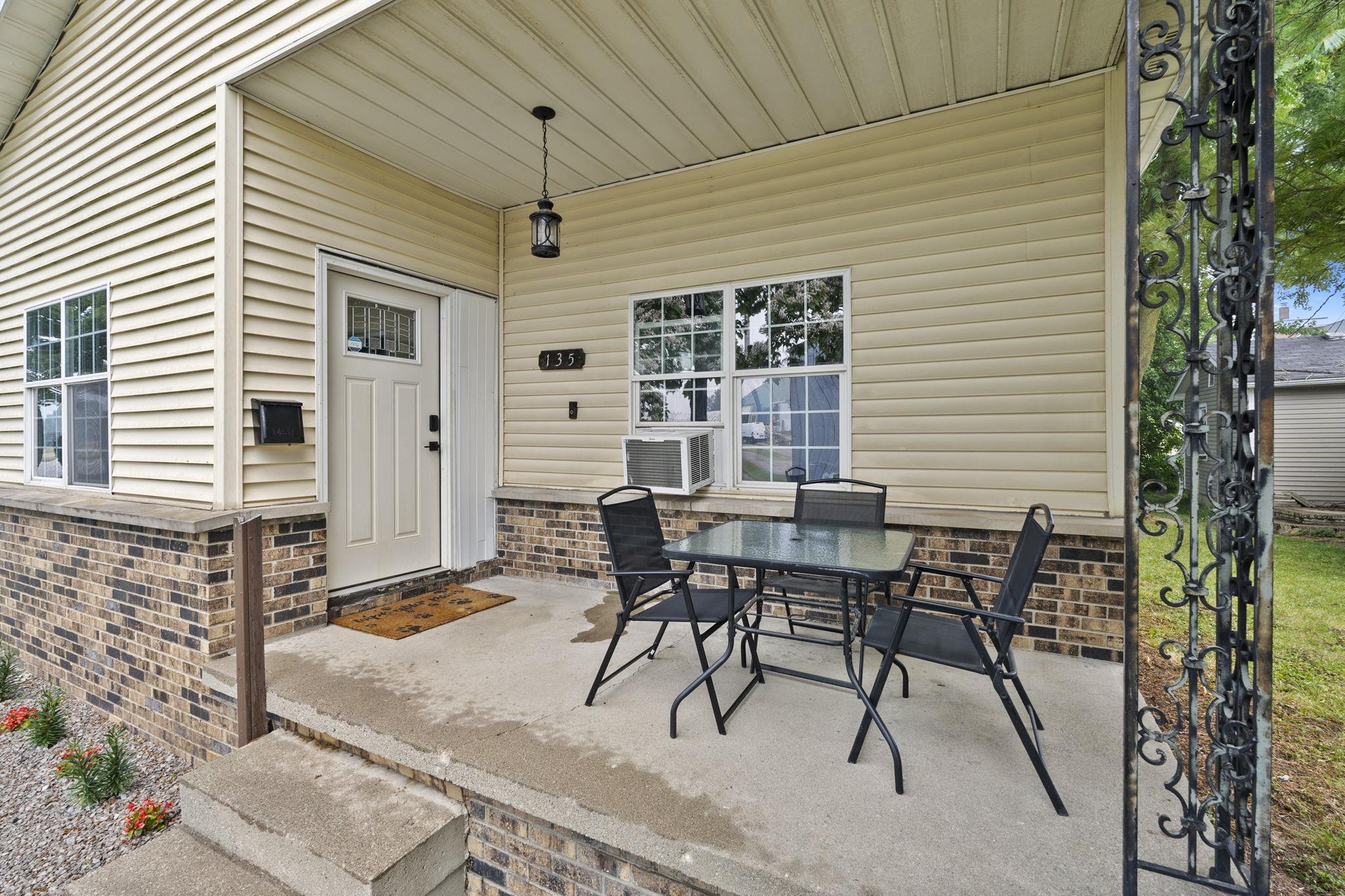 135 Depot Street Butler, IN 46721 - Photo 4 of 28
