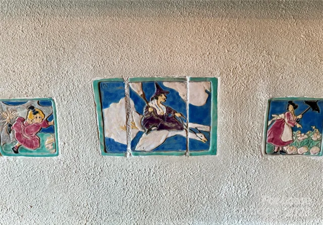 a view of a living room area