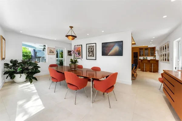$5,478,000 | 690 Warren Lane, Key Biscayne, FL 33149