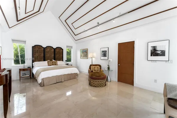 $5,478,000 | 690 Warren Lane, Key Biscayne, FL 33149